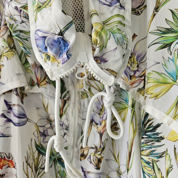 RARE windbreaker/jacket. - Picture 5 of 9